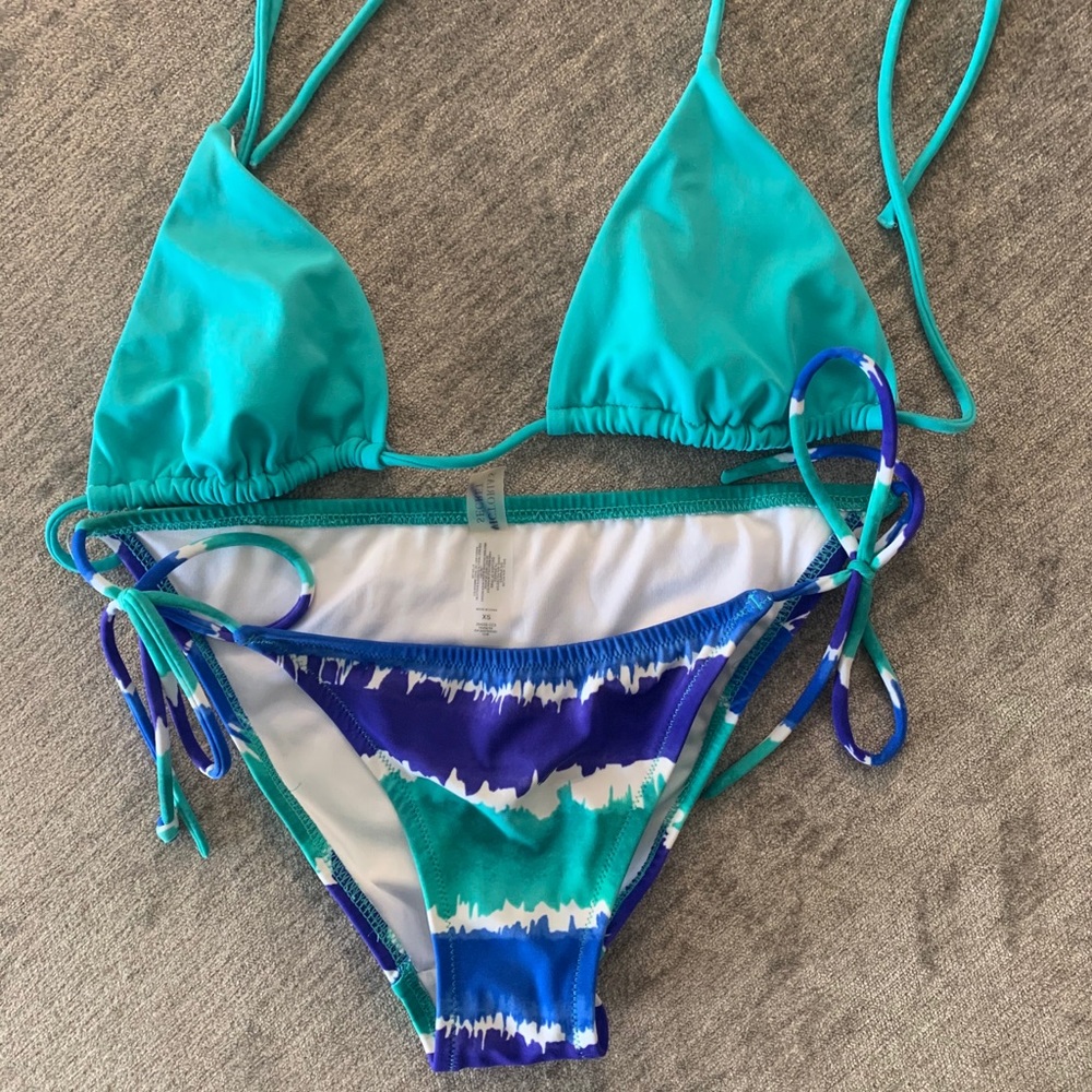 String Bikini - image 1